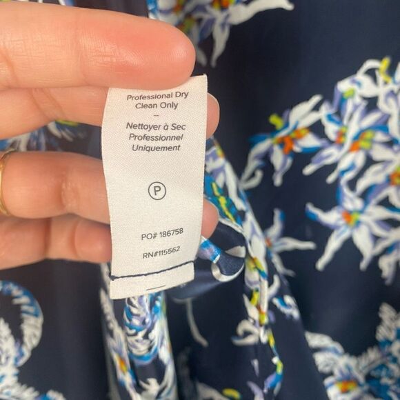 Cinq à Sept Juliet Silk Floral Print Pajama Style Shirt - Picture 7 of 8
